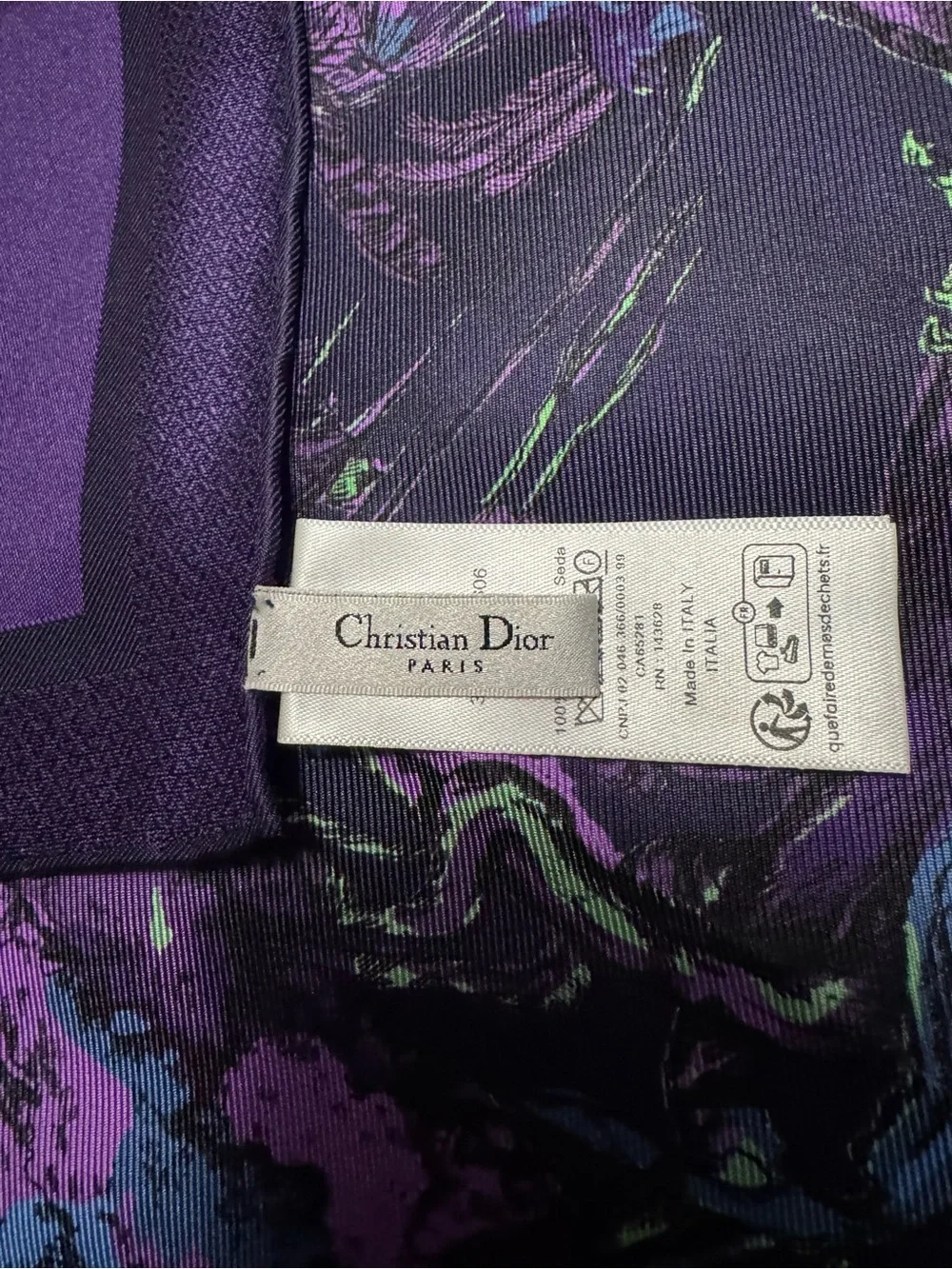 Christian Dior AUTHENTIC Toile de Jouy Voyage Jungle Animals Silk Scarf Purple